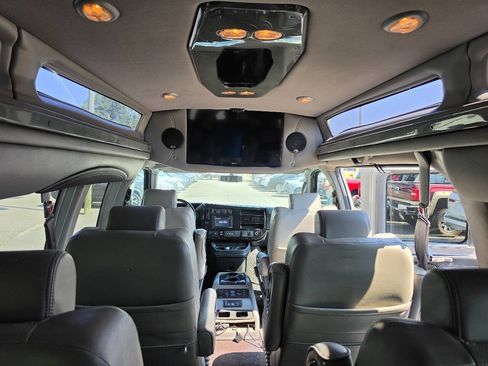 Used 2015 GMC Savana 2500 Extended RWD image 6