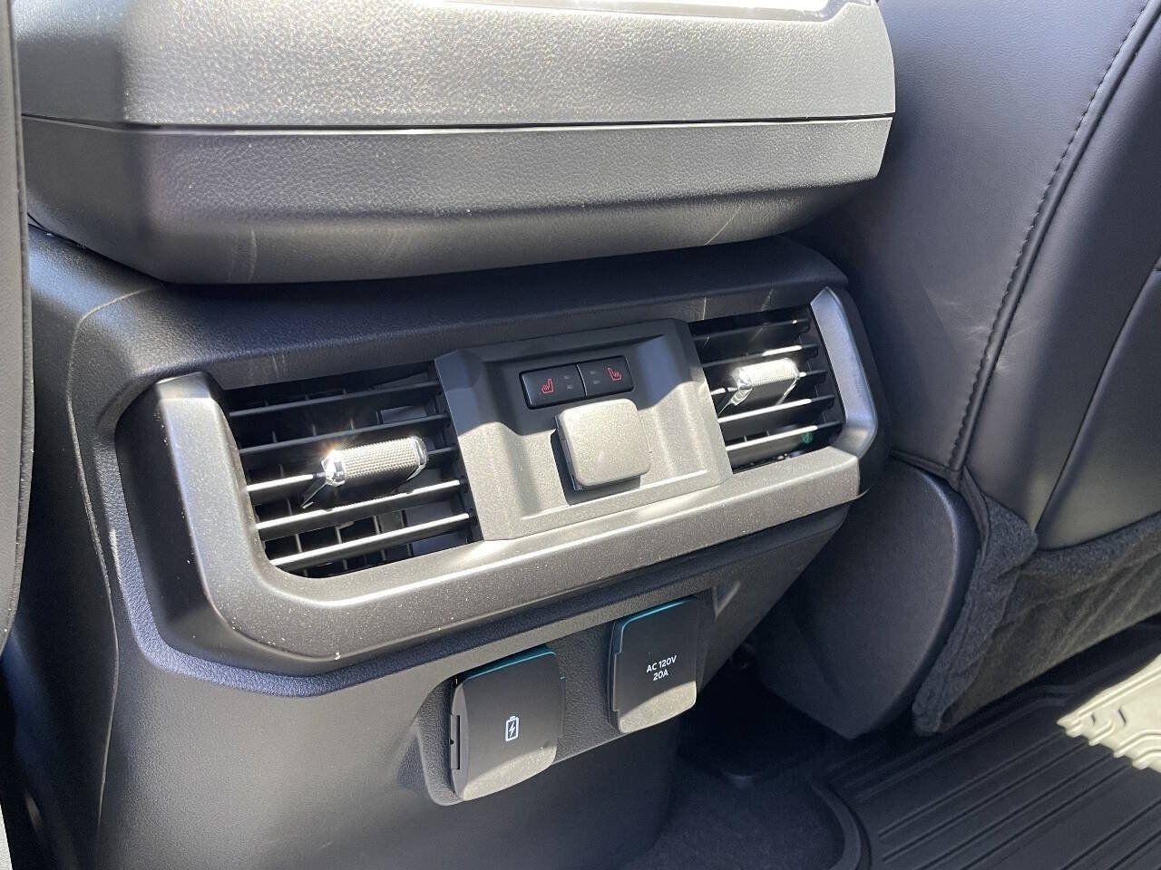 Used 2026 Ford F150 Raptor AWD/4WD image 13