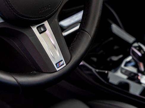 Certified 2025 BMW X4 xDrive30i w/ Premium Package image 18