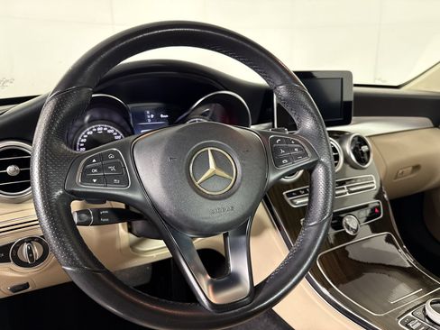 Used 2018 Mercedes-Benz C 300 Sedan w/ Premium Package image 23