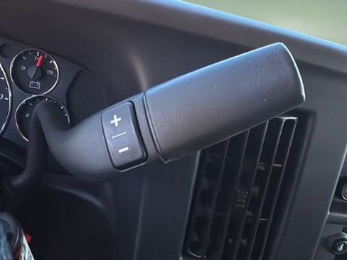 Used 2025 Chevrolet Express 3500 LT w/ LT Preferred Equipment Group image 27