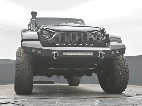 Used 2016 Jeep Wrangler Unlimited Sahara w/ Max Tow Package AWD/4WD image 42