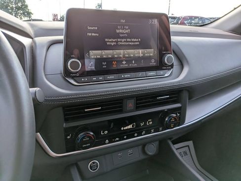 Certified 2023 Nissan Rogue SV w/ SV Premium B Package AWD/4WD image 19