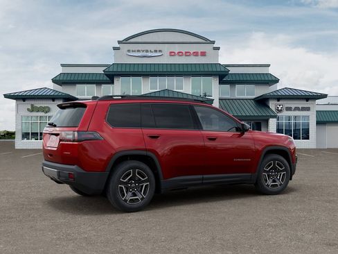 Used 2026 Jeep Cherokee Laredo AWD/4WD image 4