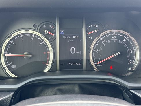 Certified 2023 Toyota 4Runner TRD Off-Road Premium w/ Off Road Premium Plus Package AWD/4WD image 10