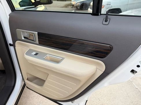 Used 2010 Lincoln MKX 2WD image 38