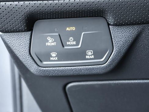 New 2026 Volkswagen Atlas SE image 25