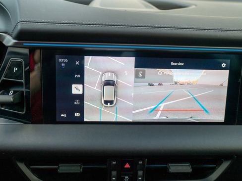 Used 2025 Porsche Macan Electric image 17