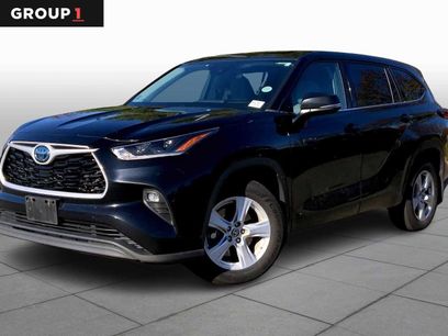 Used 2021 Toyota Highlander LE