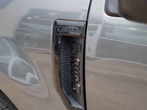 Used 2022 Ford F250 Lariat w/ Lariat Ultimate Package image 38