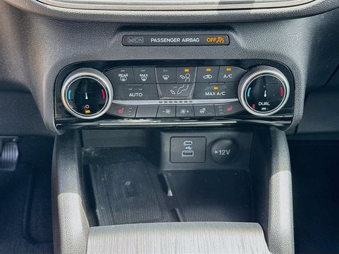 Certified 2022 Ford Escape SEL w/ Technology Package FWD image 15