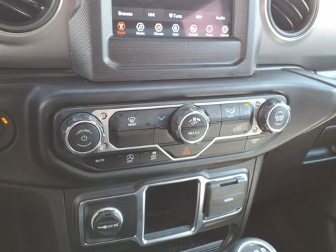 Used 2022 Jeep Wrangler Sport AWD/4WD image 20