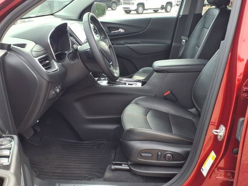 Used 2023 Chevrolet Equinox Premier AWD/4WD image 9