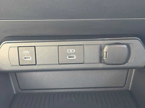 Certified 2026 Toyota Prius XLE FWD image 34