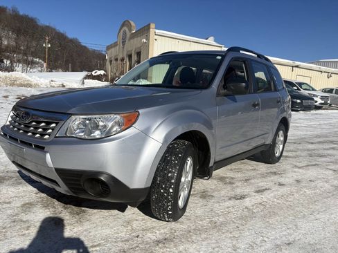 Used 2013 Subaru Forester 2.5X w/ Popular Pkg 3 image 3