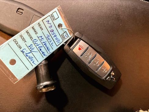 Used 2022 Mitsubishi Outlander SEL image 14