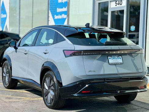 Used 2023 Nissan Ariya FWD image 3