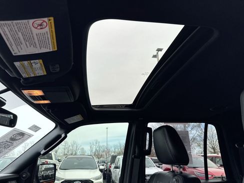 Used 2016 Ford Expedition EL Platinum image 20