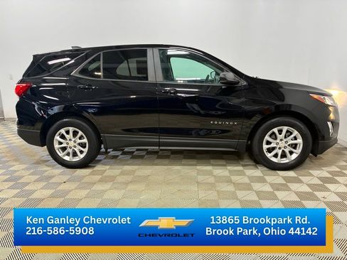Certified 2021 Chevrolet Equinox LS w/ LS Convenience Package FWD image 4