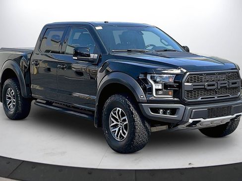Used 2018 Ford F150 Raptor w/ Equipment Group 802A Luxury image 2