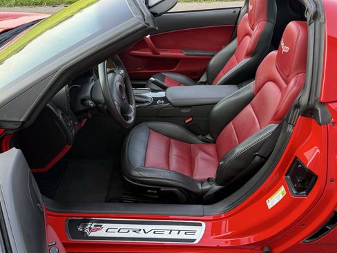 Used 2013 Chevrolet Corvette Grand Sport w/ 2LT Preferred Equipment Group RWD image 36