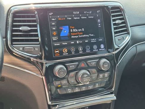 Used 2020 Jeep Grand Cherokee Limited w/ Luxury Group II AWD/4WD image 28