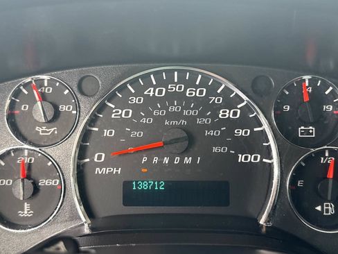 Used 2013 Chevrolet Express 3500 w/ Chrome Appearance Package RWD image 25