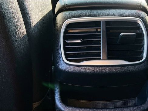 Used 2020 Hyundai Santa Fe SEL w/ Convenience + Premium Package image 17