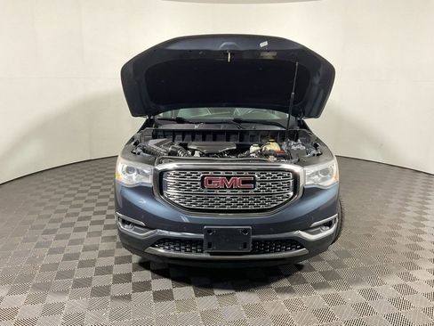 Used 2019 GMC Acadia Denali image 6