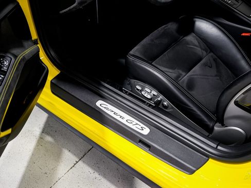 Used 2015 Porsche 911 Carrera GTS RWD image 24