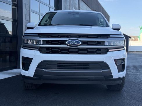 Used 2024 Ford Expedition XLT image 4