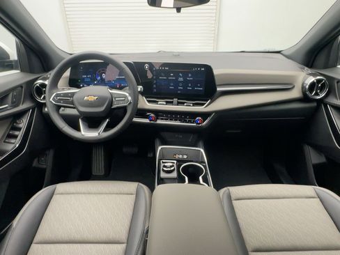 New 2026 Chevrolet Equinox LT w/ Convenience Package II image 15