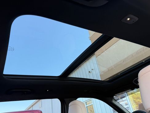 Used 2024 Jeep Grand Cherokee L Limited image 21