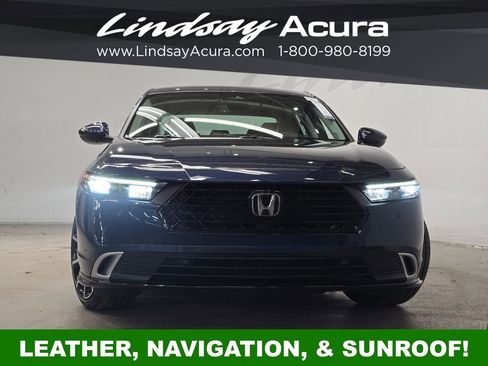 Used 2025 Honda Accord Touring image 2