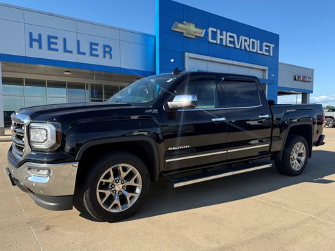 Used 2017 GMC Sierra 1500 SLT w/ SLT Premium Package AWD/4WD image 3