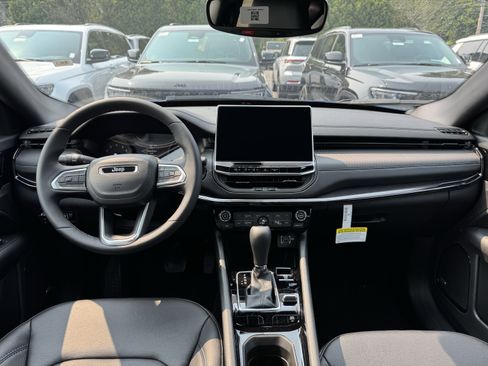 New 2025 Jeep Compass Limited w/ Sun & Sound Group image 11