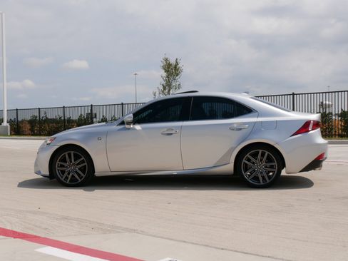 Used 2014 Lexus IS 250 w/ F-Sport Package RWD image 6