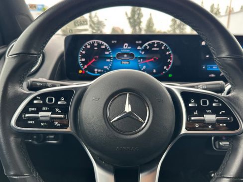 Used 2023 Mercedes-Benz GLB 250 4MATIC image 23