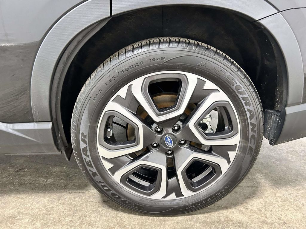 Used 2023 Subaru Ascent Limited AWD/4WD image 7