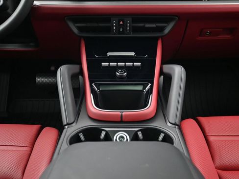 New 2026 Porsche Cayenne image 10