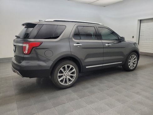 Used 2017 Ford Explorer Limited image 10