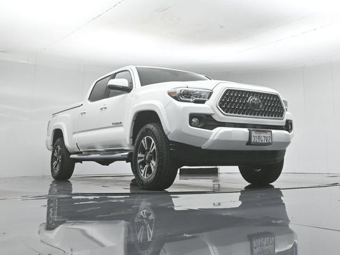 Used 2019 Toyota Tacoma TRD Sport RWD image 48