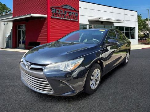 Used 2016 Toyota Camry LE FWD image 1