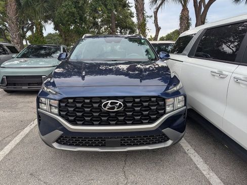 Used 2023 Hyundai Santa Fe SEL FWD image 2