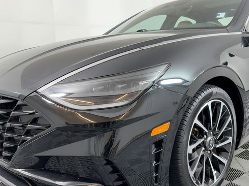 Used 2021 Hyundai Sonata Limited image 9