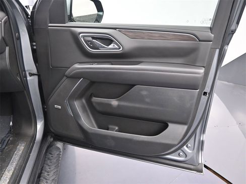 Used 2021 Chevrolet Suburban Z71 w/ Max Trailering Package image 22