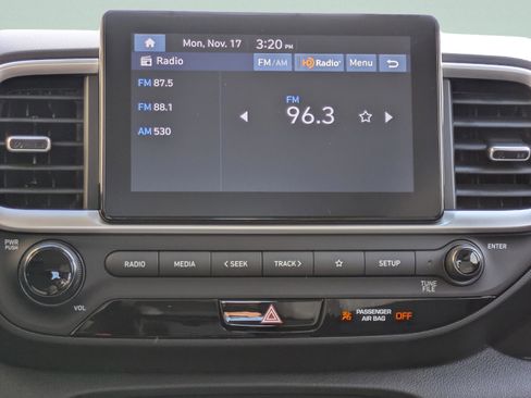 New 2026 Hyundai Venue SE image 21