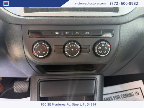 Used 2013 Volkswagen Tiguan S FWD image 19