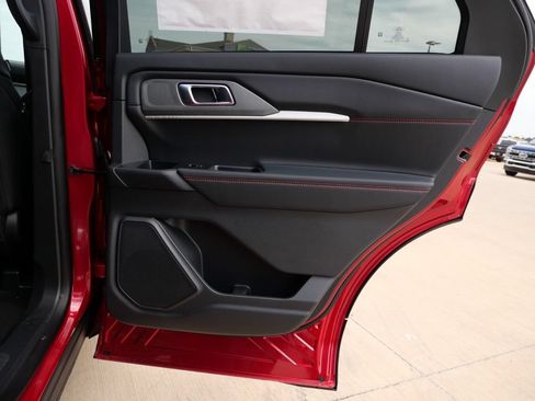 New 2026 Ford Explorer ST-Line w/ ST-Line Street Pack AWD/4WD image 12