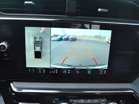 Used 2023 GMC Sierra 1500 AT4 w/ AT4 Premium Package image 10